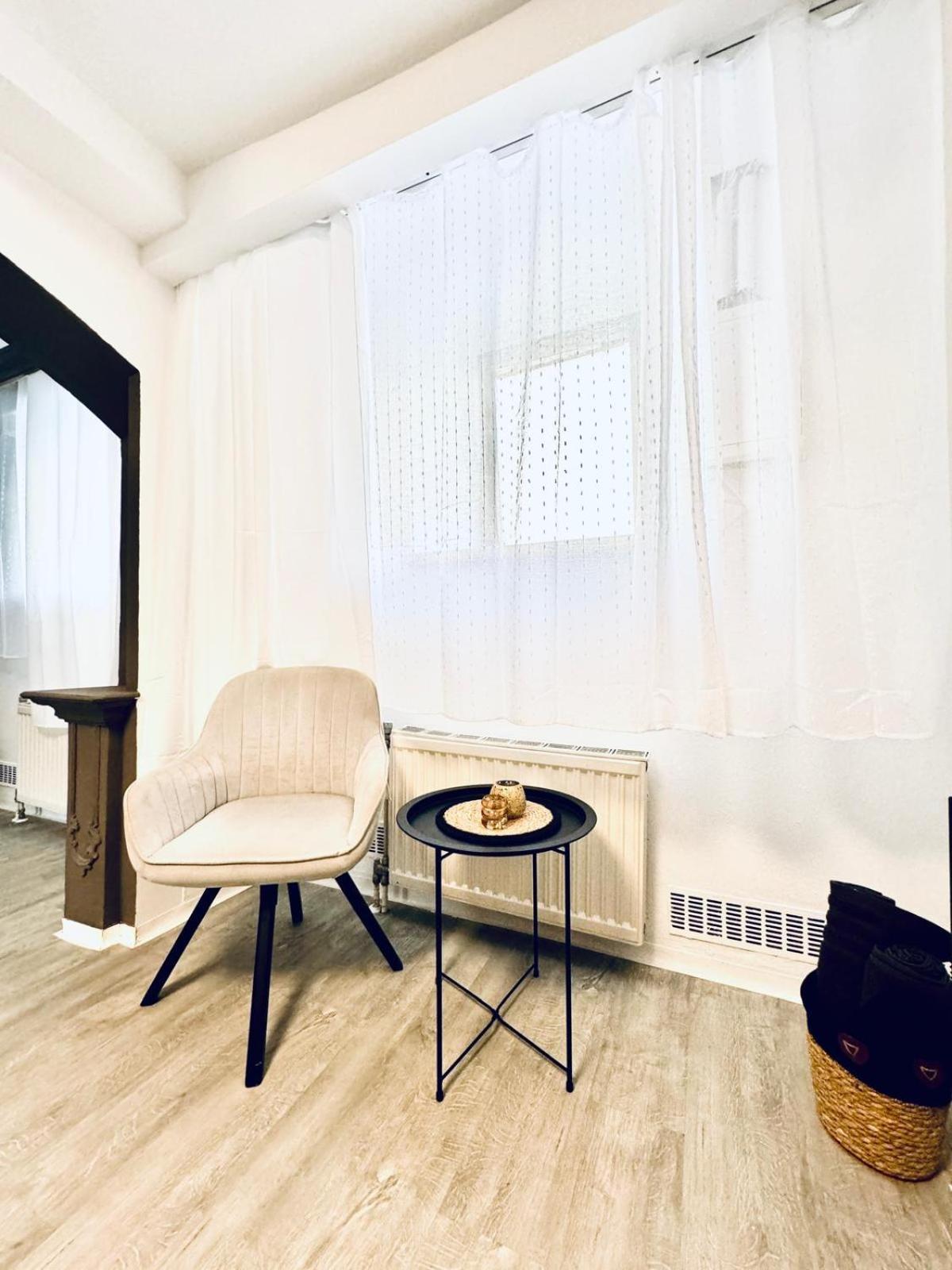 Very Spacious For Up To 7p With Great Location * Viena