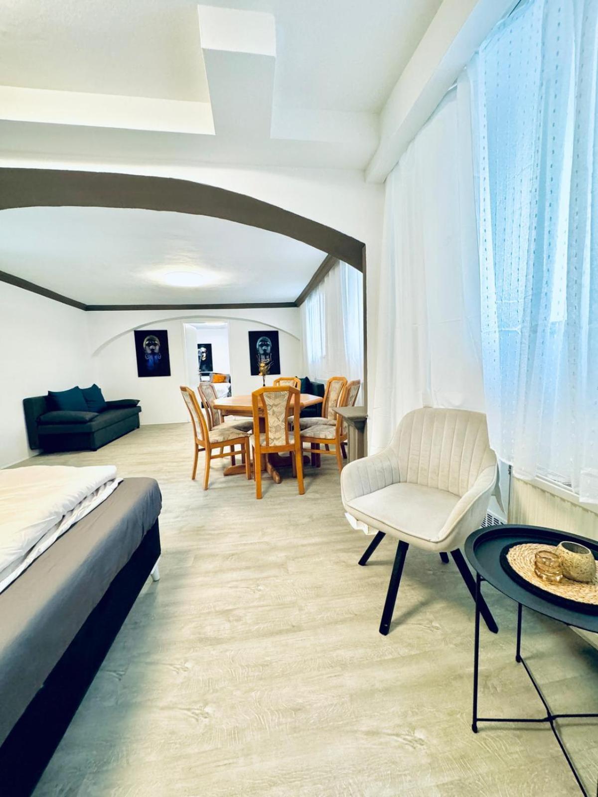 Very Spacious For Up To 7p With Great Location Apartamento Viena